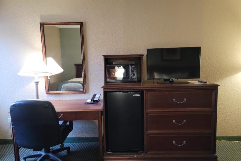 Queen Room with Two Queen Beds - Non-Smoking